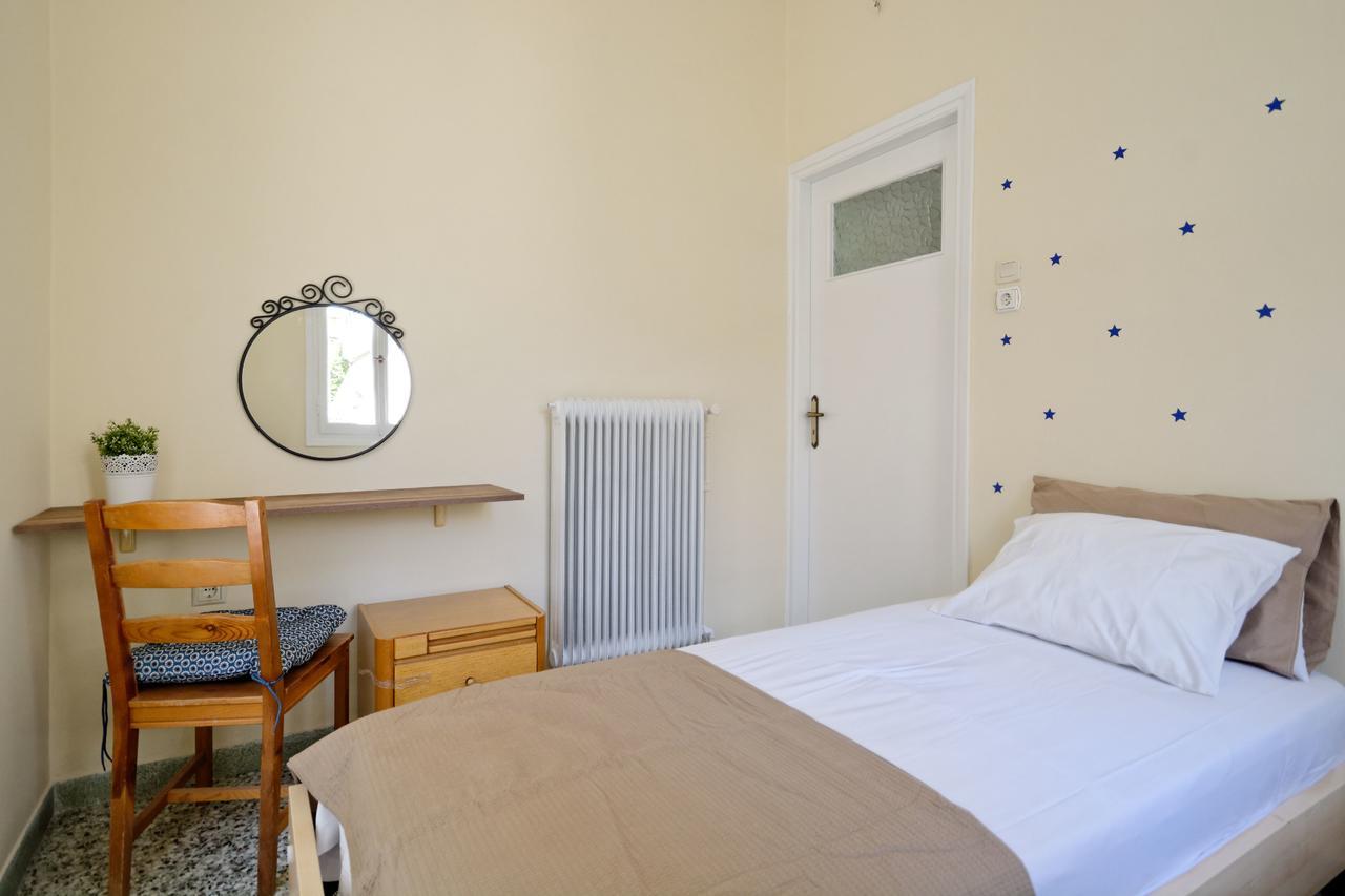 Kosta'S Cottage House Athene Buitenkant foto