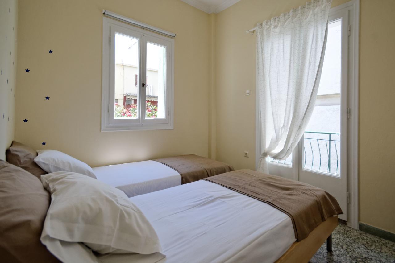 Kosta'S Cottage House Athene Buitenkant foto